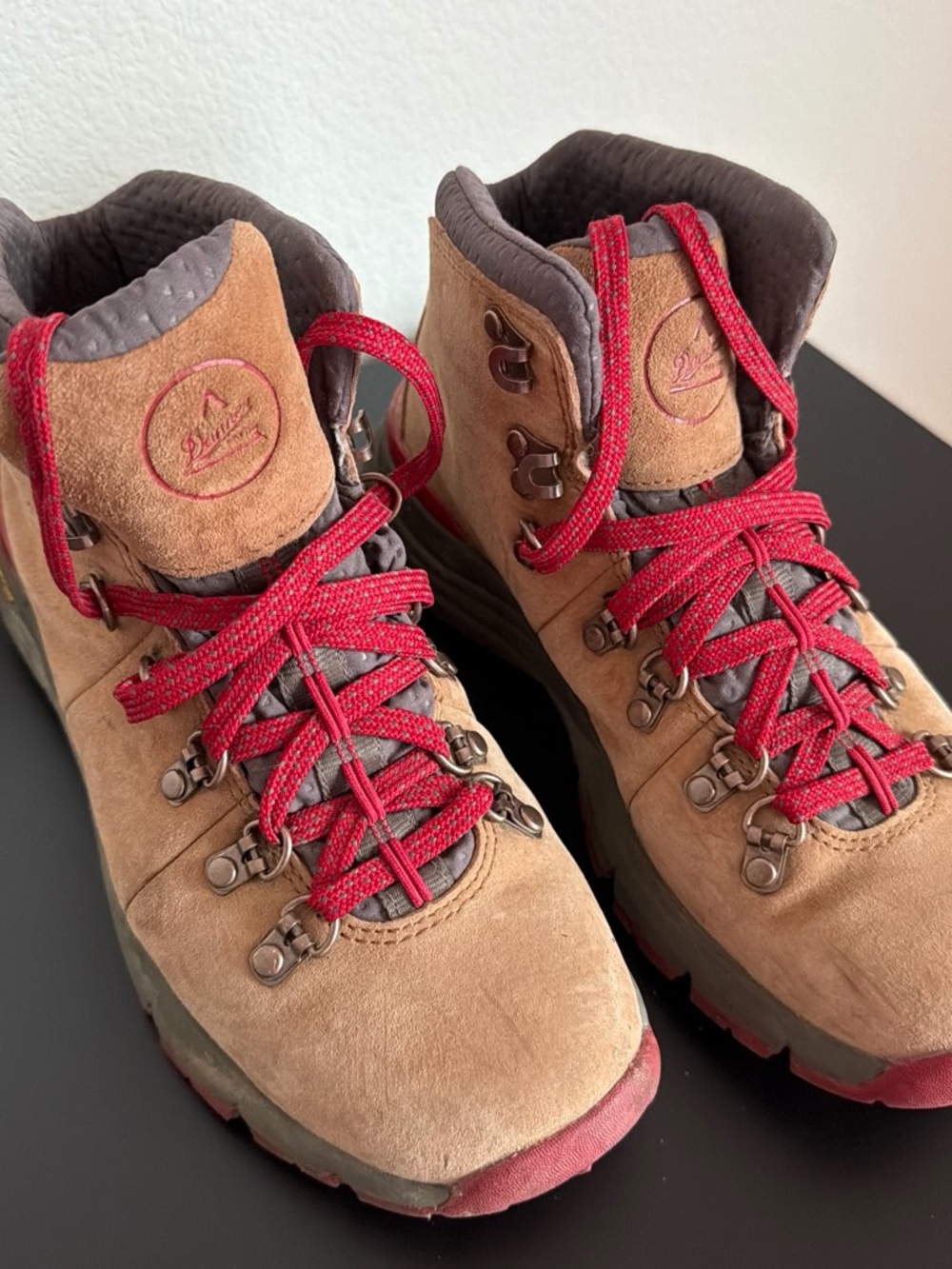 Women's hiking-style boots
